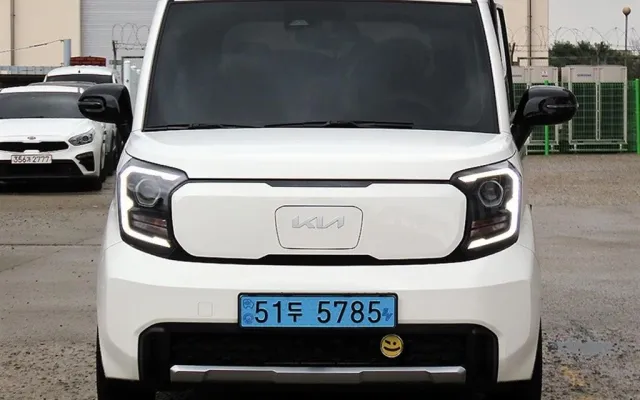 인천믿을만한중고차딜러 더 뉴 기아 레이 EV 에어 매물 사진 18 - 2024/05 15,403km